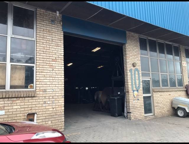 198M² WAREHOUSE TO LET IN GLEN ANIL